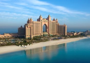 Онлайн веб камера ОАЭ Дубай отель Атлантис Палм Королевская башня